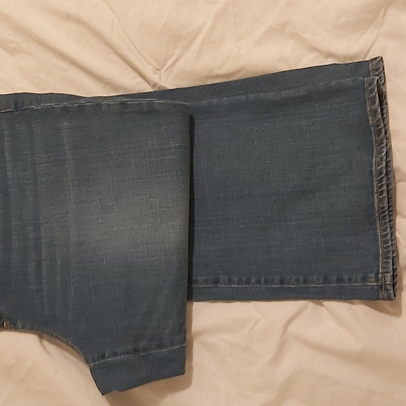 NWT Gap jeans - Picture 2 of 3